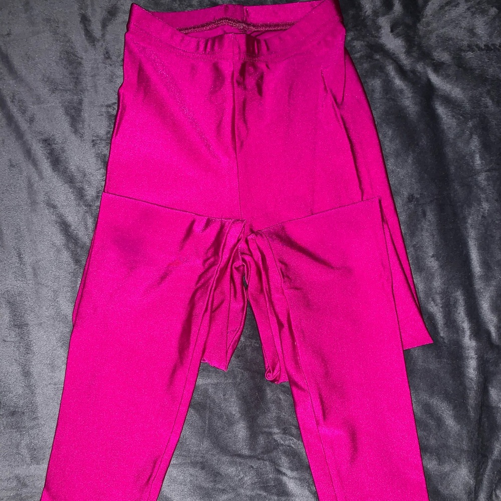 American Apparel Shiny Magenta Leggings!